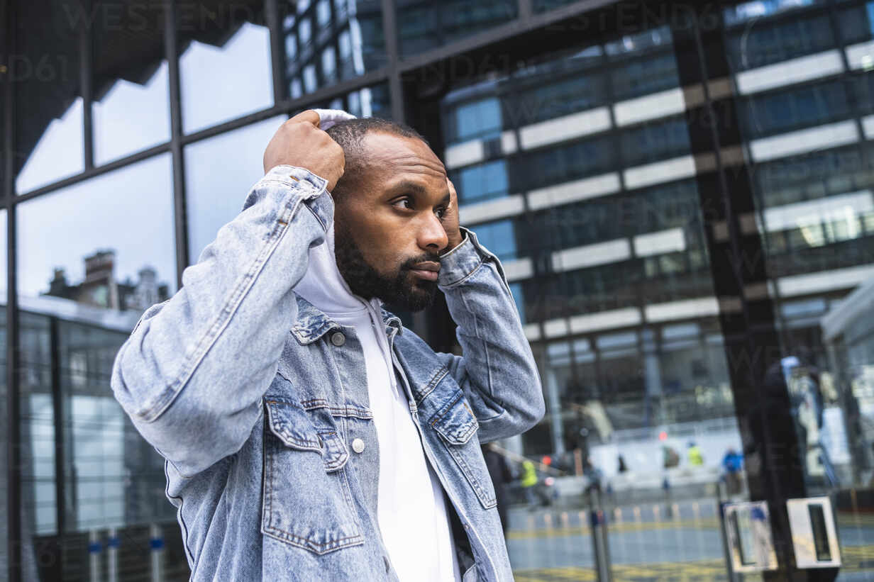 Bringing the Past Into the Present: Incorporate Vintage Vibes into Modern Denim Looks